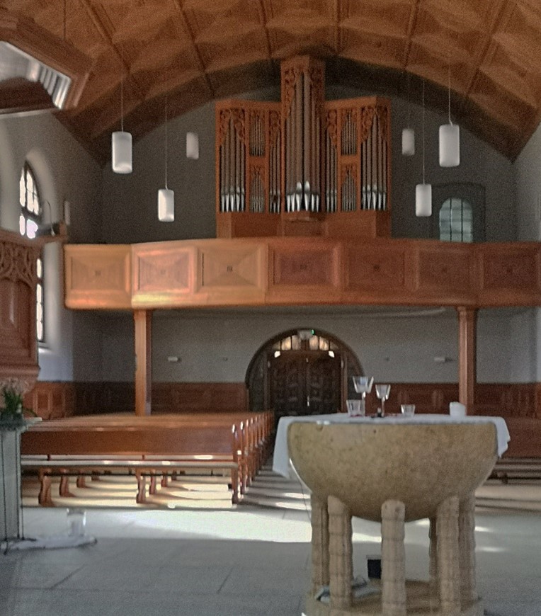 Einweihungsgottesdienst der renovierten Kirche mit Apéro Einweihungsgottesdienst der renovierten Kirche mit Apéro